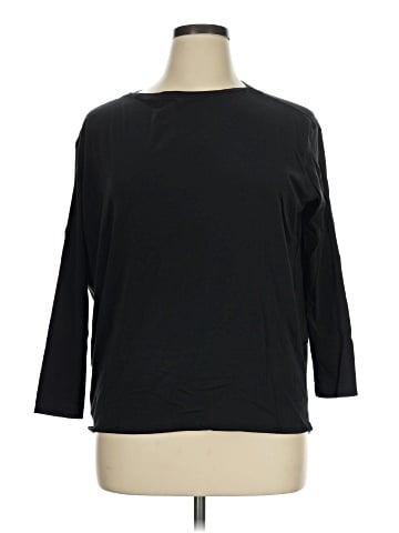 Lululemon Athletica 3/4 Sleeve T-Shirt (view 1)
