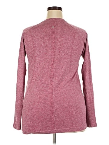 Lululemon Athletica Long Sleeve T-Shirt (view 2)