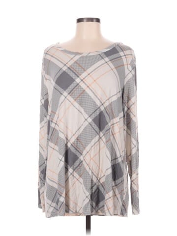 Maurices Long Sleeve T-Shirt (view 1)