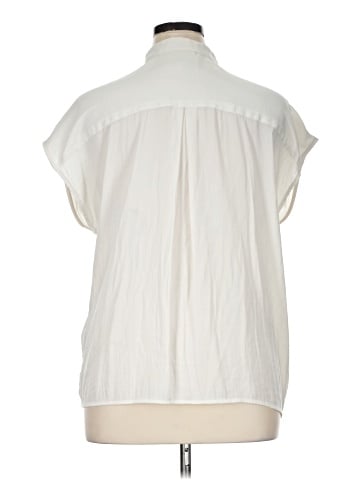 Banana Republic Sleeveless Button-Down Shirt (view 2)