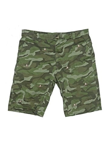 Vineyard Vines Cargo Shorts (view 1)