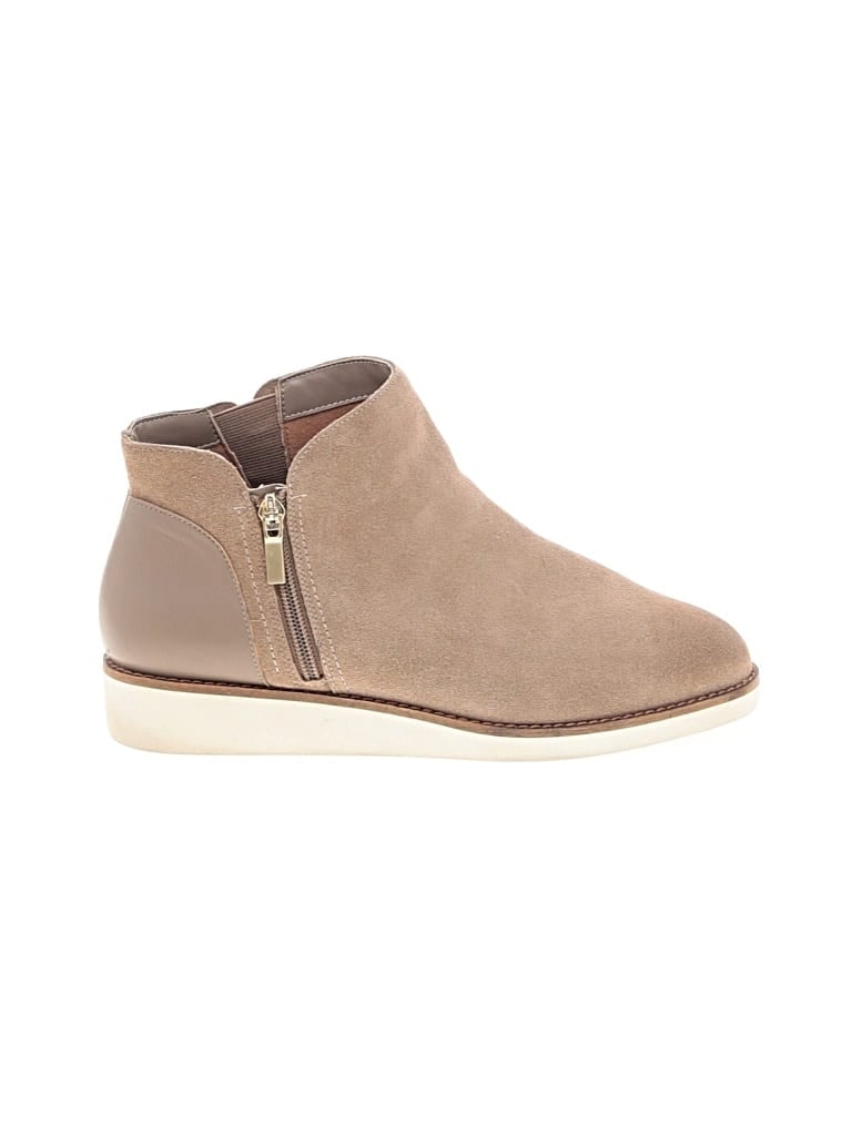 Pre-owned Softwalk Ankle Boots In Tan