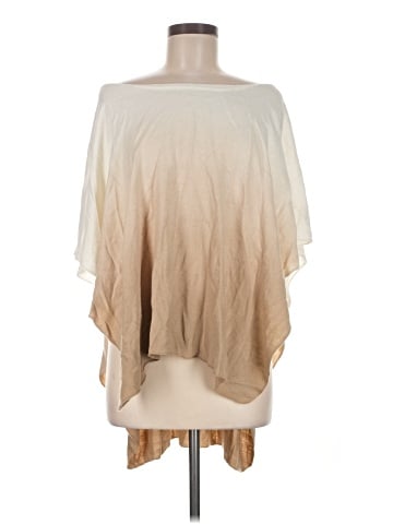 Yahada Poncho (view 1)