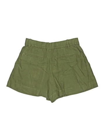 Gap Shorts (view 2)
