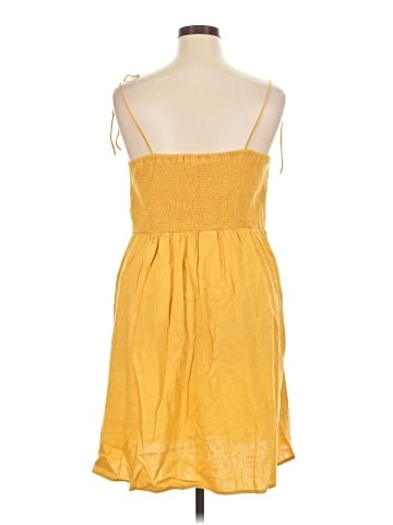 Old Navy Casual Dress (view 2)
