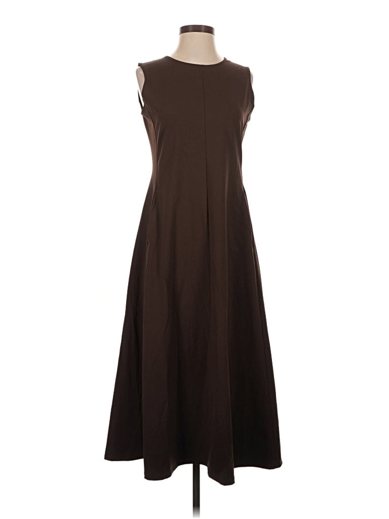 Pre-owned Uniqlo Casual Dress In Brown