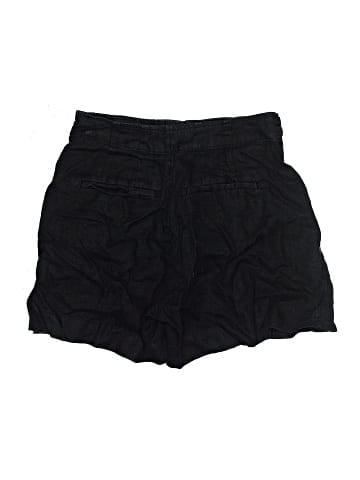 Madewell Clean Button-Tab Shorts in 100% Linen (view 2)