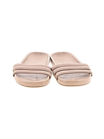 Old Navy Sandals (view 2)
