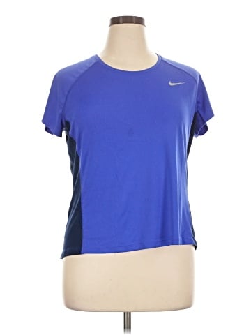 Nike Active T-Shirt (view 1)