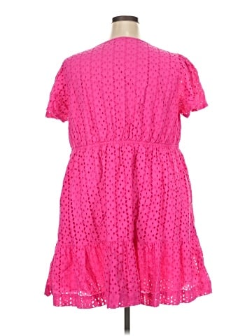 Crown & Ivy Casual Dress (view 2)