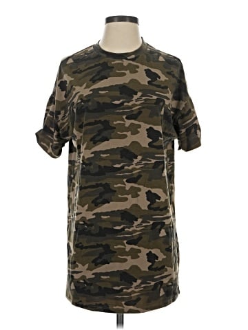 Superdown Short Sleeve T-Shirt (view 1)