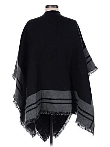 Woolrich Poncho (view 2)