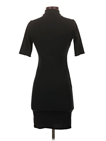 Urban Outfitters Casual Dress (view 2)