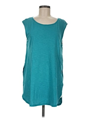t.la Sleeveless T-Shirt (view 1)