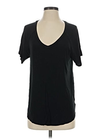 American Eagle Outfitters Short Sleeve T-Shirt (view 1)