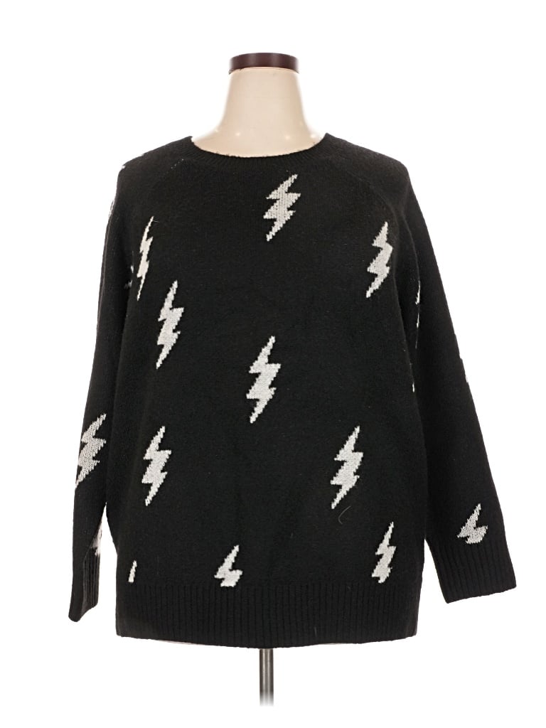 Pre-owned Torrid Pullover Sweater In Black