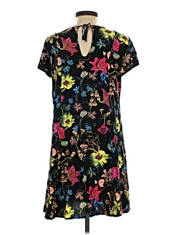 H&M Casual Dress (view 2)