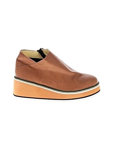 Unbranded Wedges (view 1)