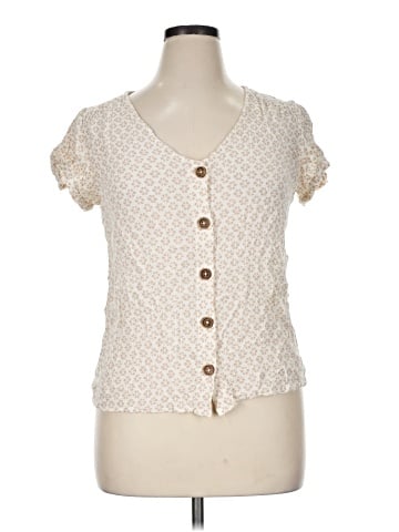 Market and Spruce Short Sleeve Blouse (view 1)
