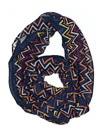 Chatties Scarf (view 1)