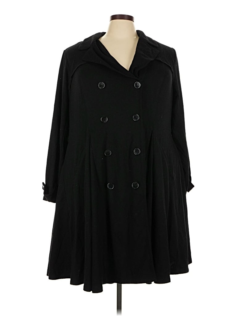 Pre-owned Torrid Coat In Black