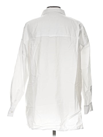 Madewell The Signature Poplin Oversized Button-Up Shirt: Flap-Pocket Edition (view 2)
