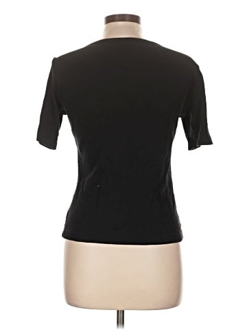 Uniqlo Short Sleeve T-Shirt (view 2)