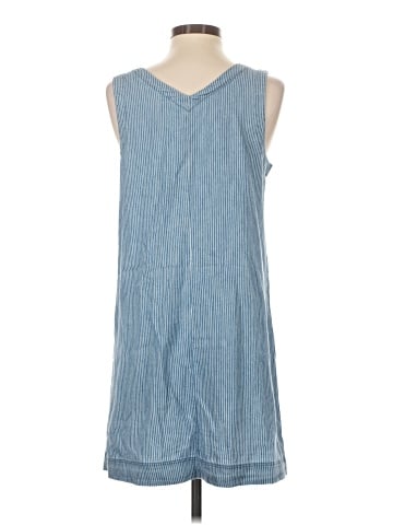 Old Navy Casual Dress (view 2)