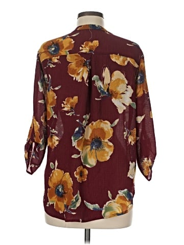 Le Lis 3/4 Sleeve Blouse (view 2)