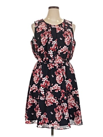 Elle Casual Dress (view 1)
