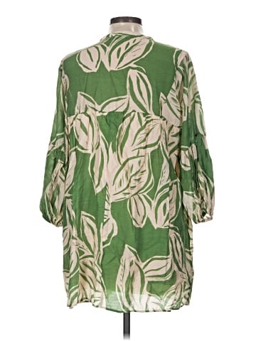 Zara 3/4 Sleeve Blouse (view 2)