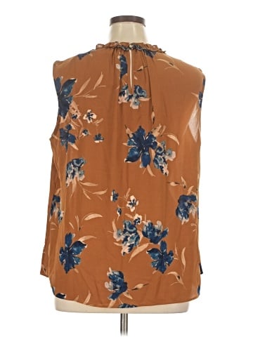 Daniel Rainn Sleeveless Blouse (view 2)