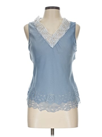 Poleci Sleeveless Blouse (view 1)