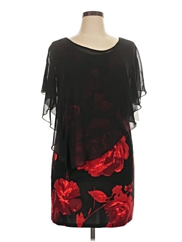 En Focus Cocktail Dress (view 1)