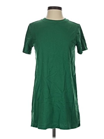 Old Navy Short Sleeve T-Shirt (view 1)
