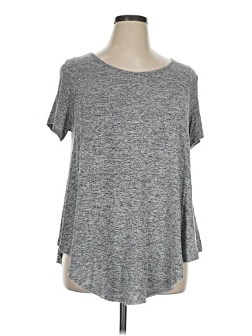 Maurices Short Sleeve T-Shirt (view 1)
