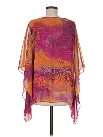 Alia Poncho (view 2)