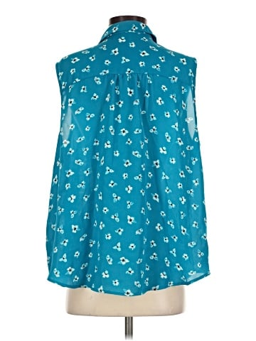 Elle Sleeveless Blouse (view 2)