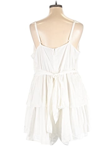 City Chic Sleeveless Top (view 2)