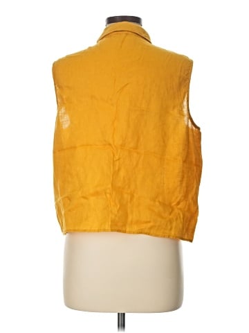 Vince Camuto Sleeveless Button-Down Shirt (view 2)