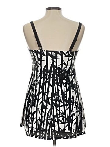 Venus Sleeveless Top (view 2)