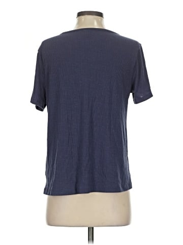 Old Navy Short Sleeve T-Shirt (view 2)