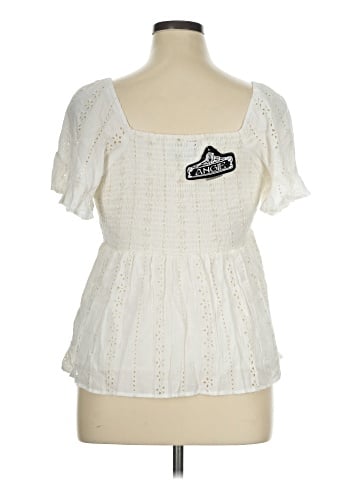 Angie Short Sleeve Blouse (view 2)