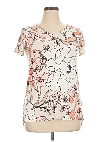 Liz Claiborne Short Sleeve T-Shirt (view 1)