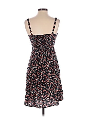 Old Navy Casual Dress (view 2)