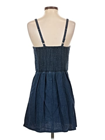 Old Navy Casual Dress (view 2)