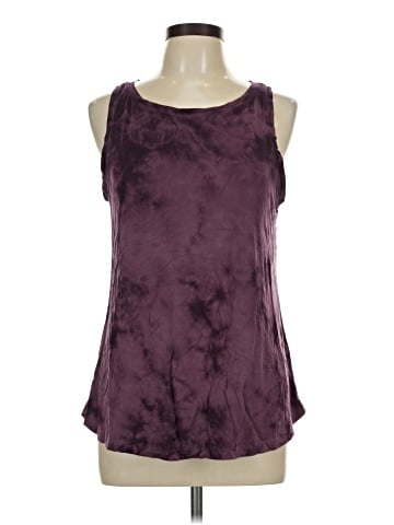 American Eagle Outfitters Sleeveless T-Shirt (view 1)