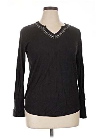 Maurices Long Sleeve T-Shirt (view 1)