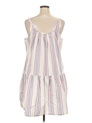 Old Navy Casual Dress (view 2)