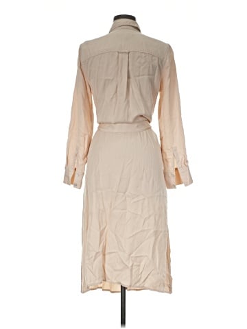 Banana Republic Trenchcoat (view 2)